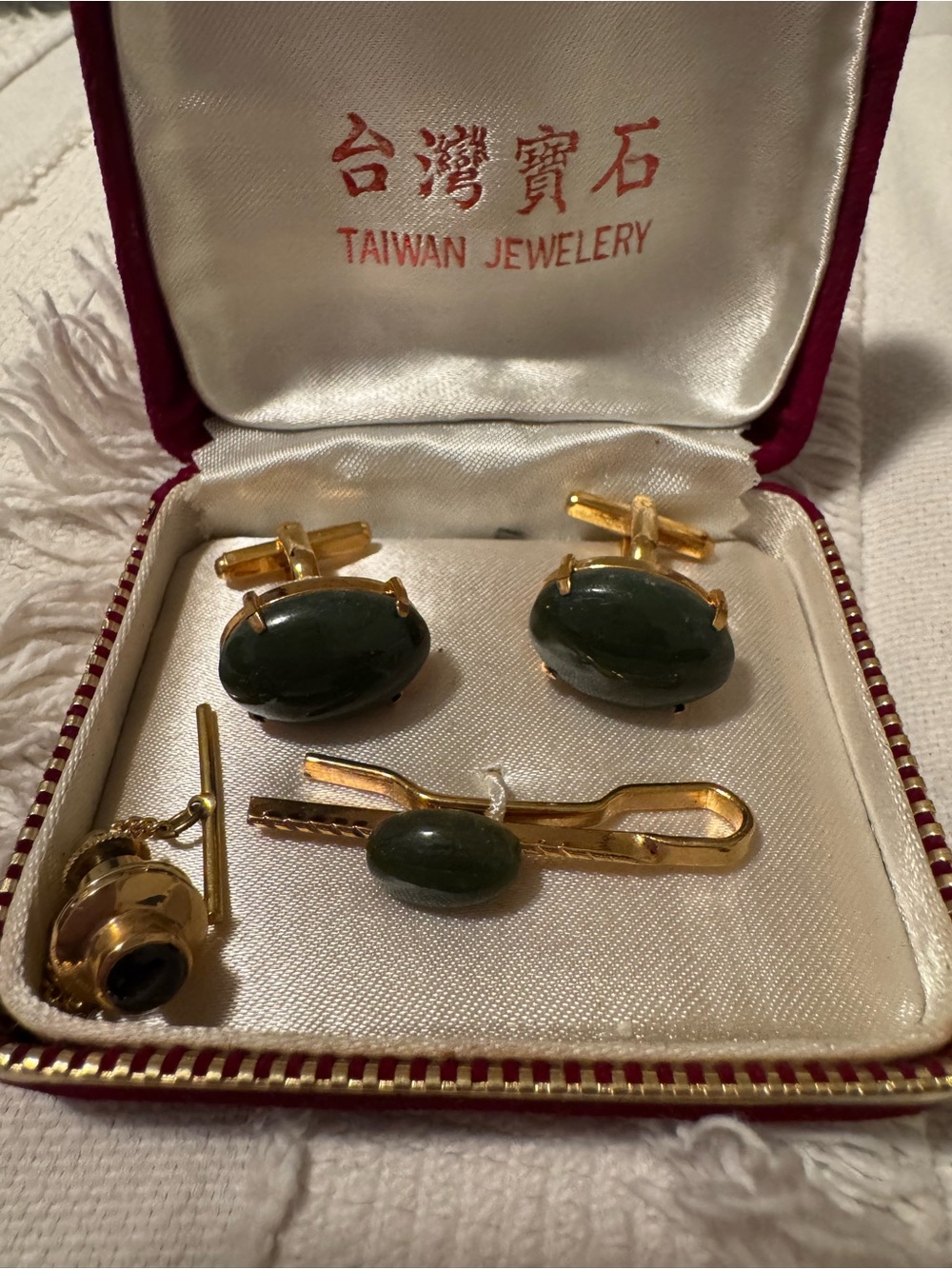 Vintage Green Jade Cufflinks & Tie Bar Set